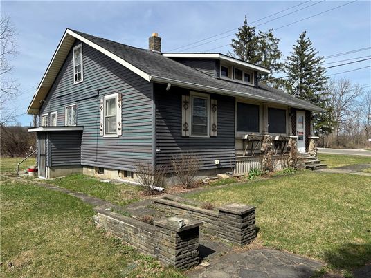 Backyard, Exterior, Facade, American Foursquare