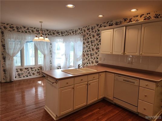 Chandelier, Interior, Kitchen, Recessed Lighting, Wood Texture Flooring