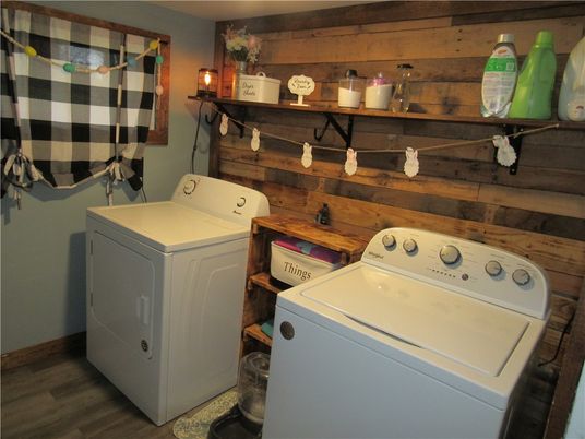 Interior, Washer, Wood Texture Flooring