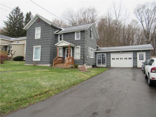 Attached, Exterior, Facade, American Craftsman