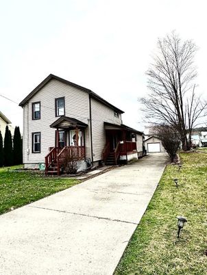 Backyard, Detached Garage, Exterior