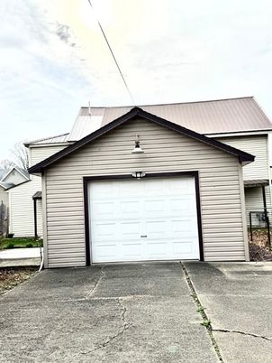 Detached Garage, Exterior, Solar Panels