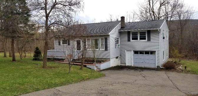Attached, Exterior, Facade, Split Level