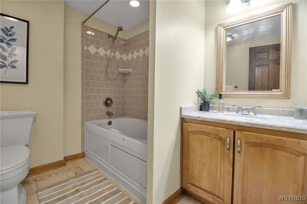 Bathroom, Interior, Recessed Lighting