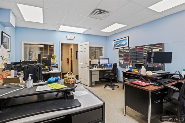 Home Office, Interior