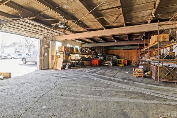 Garage, Interior