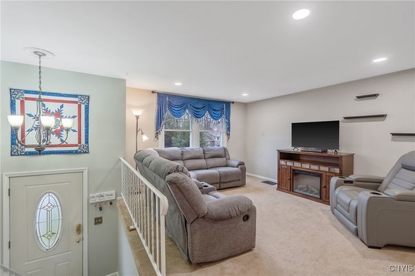 Interior, Living room, Pendant Lights, Recessed Lighting