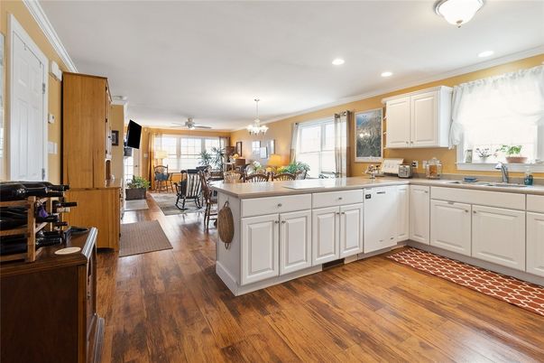 Chandelier, Dining room, Interior, Kitchen, Recessed Lighting, Wood Texture Flooring