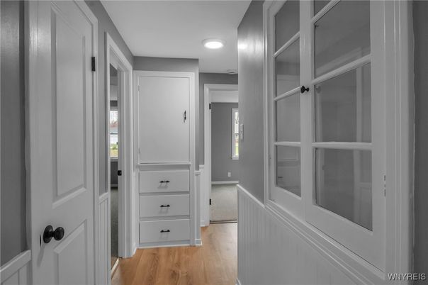Interior, Recessed Lighting, Wood Texture Flooring
