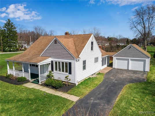 Backyard, Detached Garage, Exterior