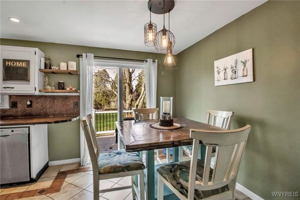 Dining room, Interior, Pendant Lights, Recessed Lighting