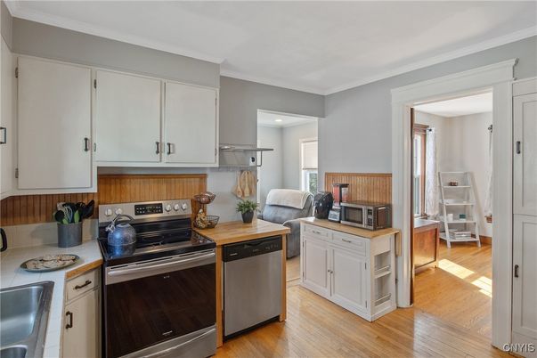 Interior, Kitchen, Stainless Steel Appliances, Wood Texture Flooring