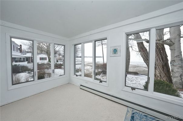 Empty room, Interior, Sun Room, Water