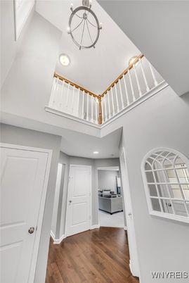 Interior, Pendant Lights, Recessed Lighting, Wood Texture Flooring