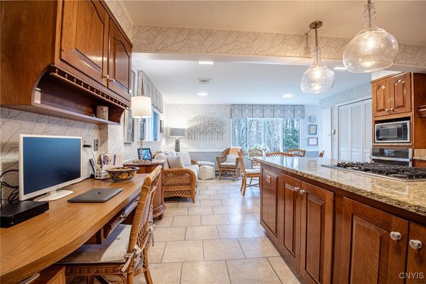 Dining room, Interior, Kitchen, Living room, Pendant Lights, Recessed Lighting, Stainless Steel Appliances
