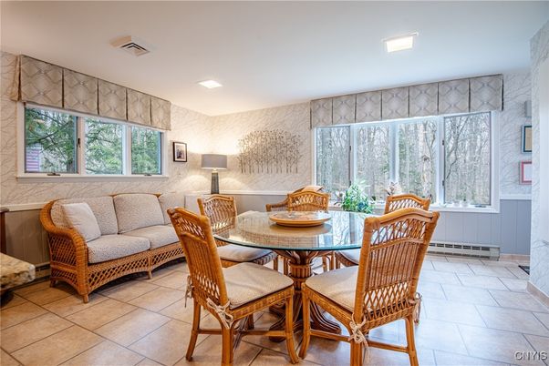 Dining room, Interior, Recessed Lighting