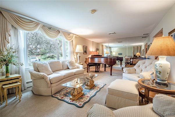 Dining room, Interior, Living room, Pendant Lights, Piano