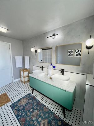 Bathroom, Dual Sink Vanities, Interior