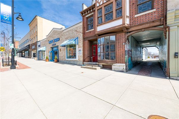 Exterior, Facade, Brick Facade, Rowhouse