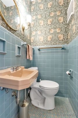 Bathroom, Interior