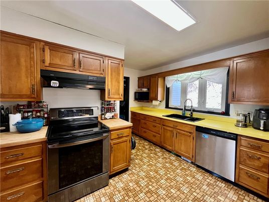 Interior, Kitchen, Stainless Steel Appliances