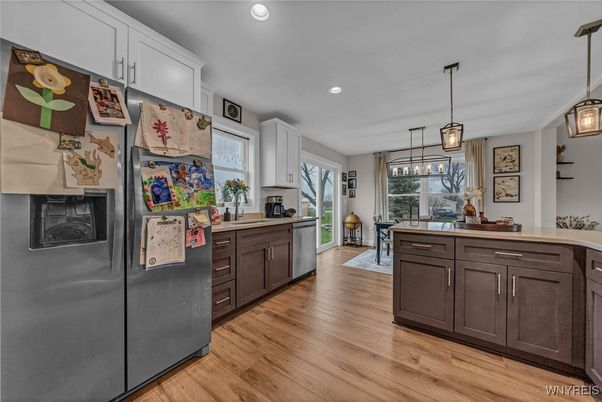 Dining room, Interior, Kitchen, Pendant Lights, Recessed Lighting, Wood Texture Flooring