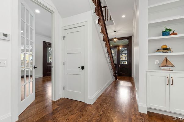 Interior, Pendant Lights, Recessed Lighting, Wood Texture Flooring