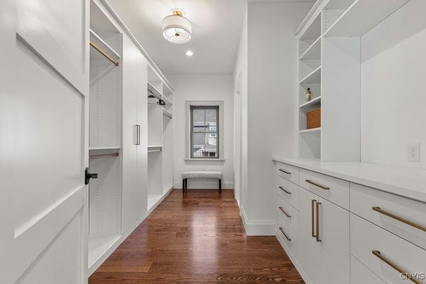 Interior, Walk-in Closets, Wood Texture Flooring