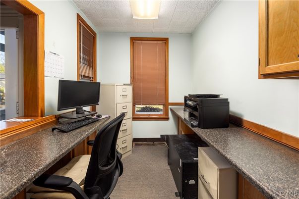 Home Office, Interior