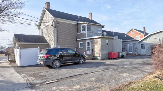 Detached Garage, Exterior