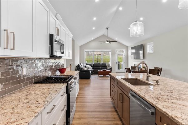 Dining room, Interior, Kitchen, Living room, Pendant Lights, Recessed Lighting, Wood Texture Flooring