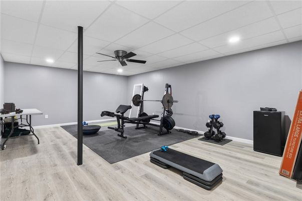 Fitness Equipment, Interior, Recessed Lighting, Wood Texture Flooring