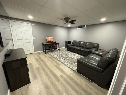 Interior, Living room, Recessed Lighting, Wood Texture Flooring