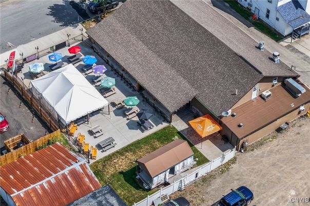 Exterior, Drone
