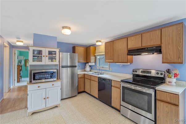 Interior, Kitchen, Stainless Steel Appliances