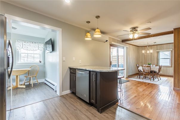 Dining room, Interior, Kitchen, Pendant Lights, Recessed Lighting, Wood Texture Flooring