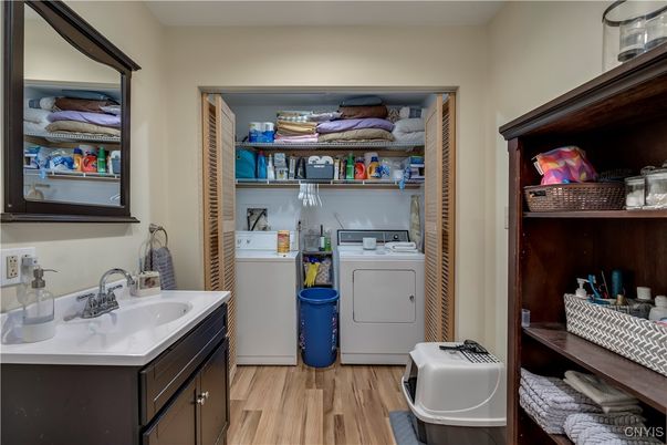 Interior, Utility Closets, Washer, Wood Texture Flooring