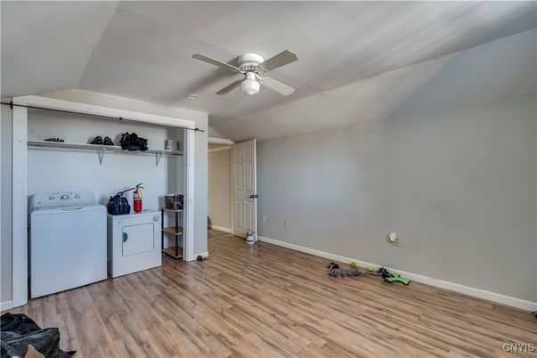 Interior, Washer, Wood Texture Flooring