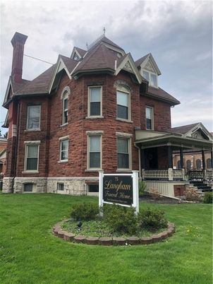 Exterior, Facade, Brick Facade, Queen Anne Victorian