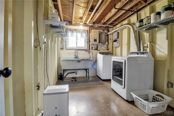 Interior, Washer, Wooden Beams, Wooden Ceilings, Wood Texture Flooring