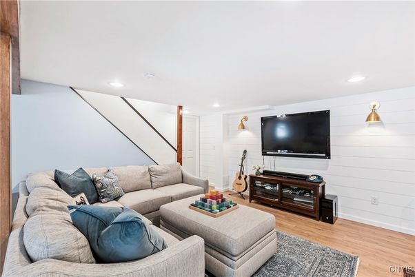 Interior, Living room, Recessed Lighting, Wood Texture Flooring