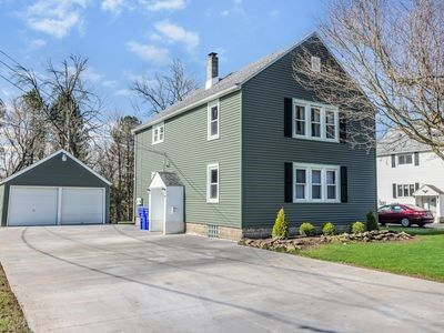 Detached Garage, Exterior