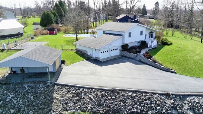 Exterior, Drone
