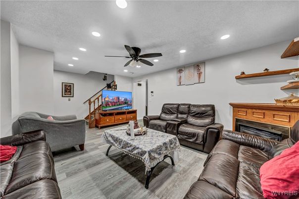 Interior, Living room, Recessed Lighting, Wood Texture Flooring