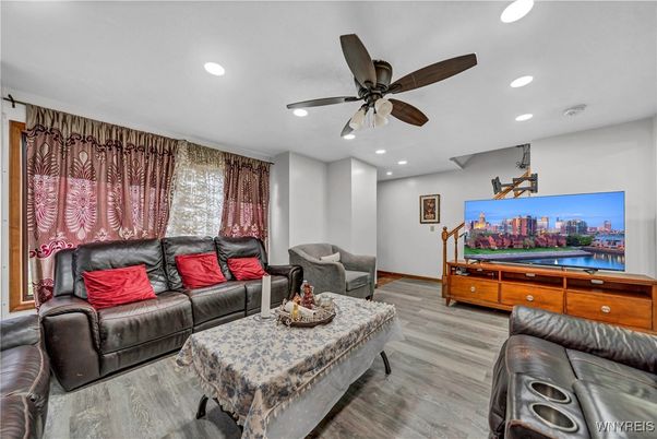 Interior, Living room, Recessed Lighting, Wood Texture Flooring