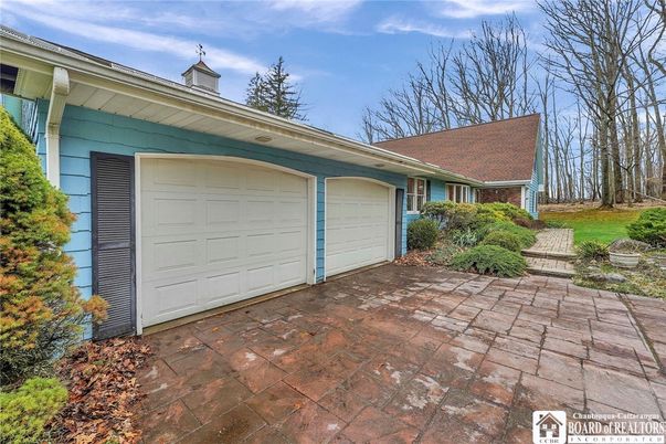 Detached Garage, Exterior
