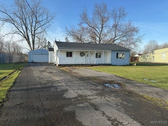 Backyard, Detached Garage, Exterior