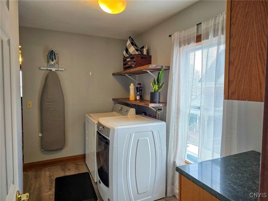 Interior, Washer, Wood Texture Flooring