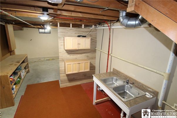 Garage, Interior