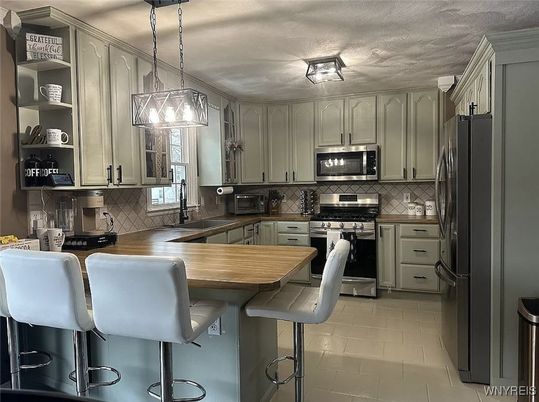 Interior, Kitchen, Pendant Lights, Stainless Steel Appliances